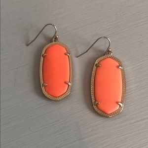 Kendra Scott Elle earrings - peach